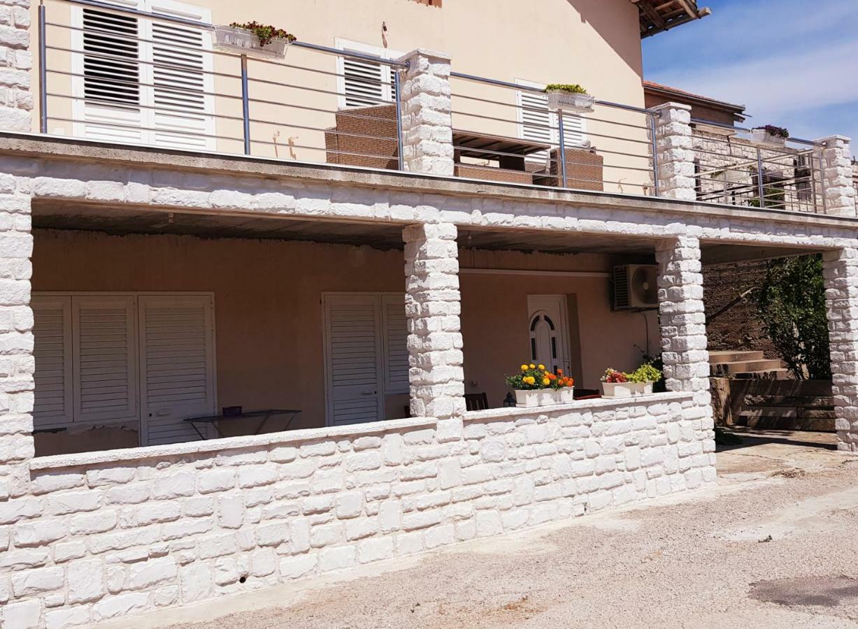 Apartment M&M Brna Exterior foto